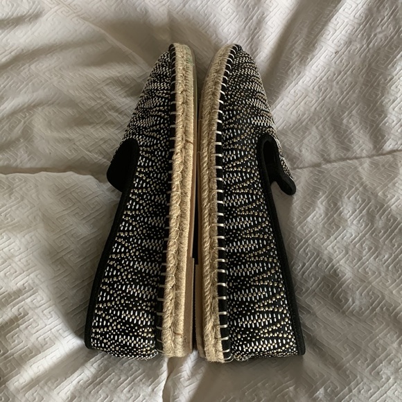 Universal Thread flats - Picture 4 of 4